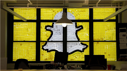Snap Plummets on Missing Expectations 
